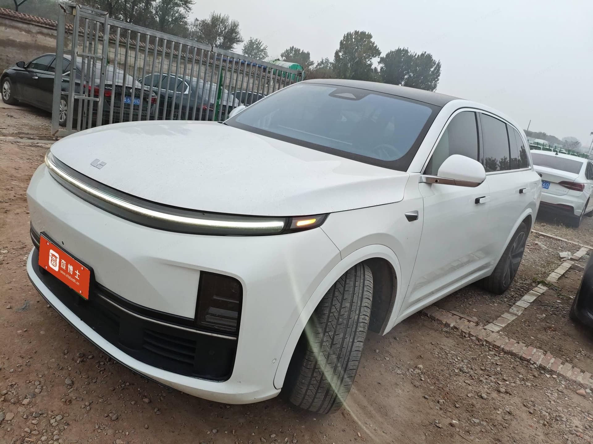 car-image